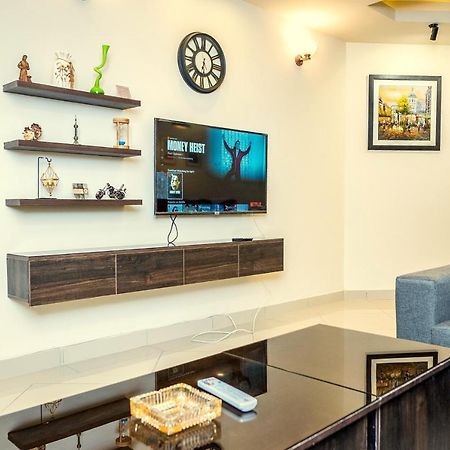 Two Bedroom Deluxe Apartment In Bahria Town Rawalpindi Bagian luar foto
